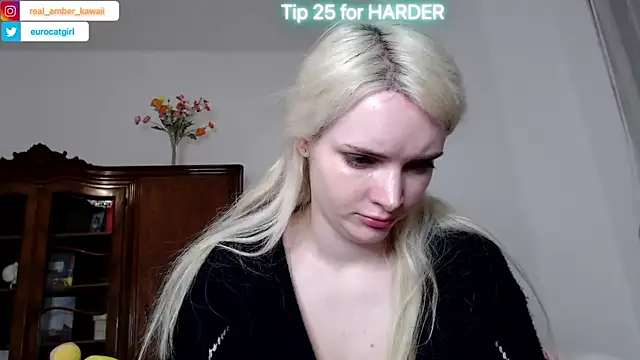 Snapshot of Amber_Kawaii chatting on 03.09.25 Amber Kawaii online show from 03.09.25