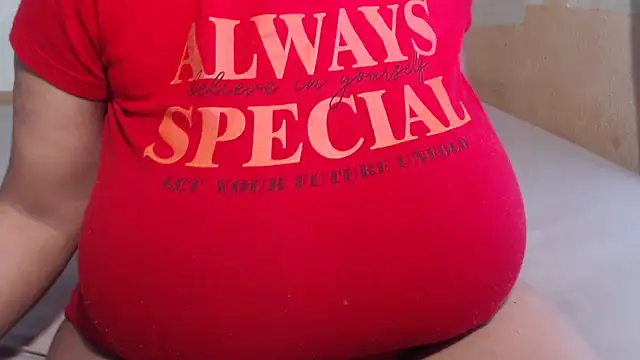 FlavoredNia online show from 10.18.25