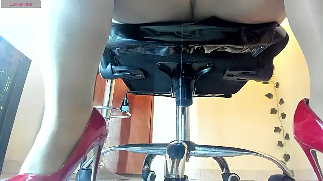 aitana-purple online show from 03.08.26