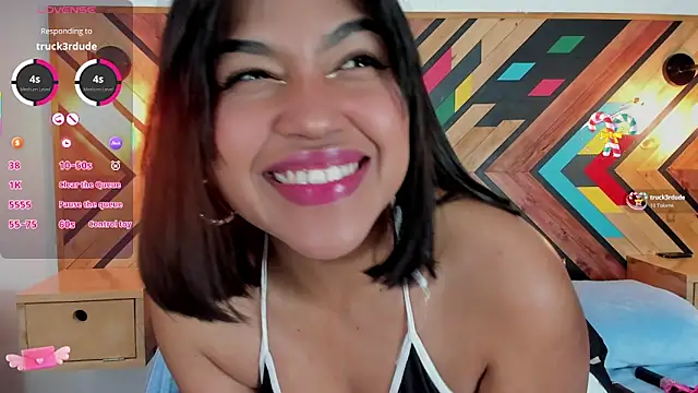 Snapshot of NaiirobiSwan chatting on 11.08.25 NaiirobiSwan online show from 11.08.25