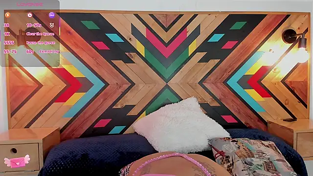 Snapshot of NaiirobiSwan chatting on 11.15.25 NaiirobiSwan online show from 11.15.25