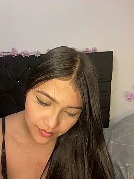 alisson carolina73 online show from 01.28.25