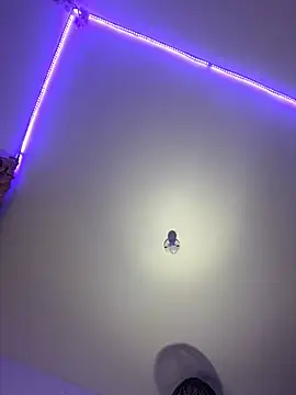 alisson carolina73 online show from 02.04.25