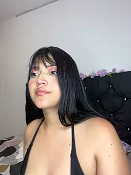 alisson carolina73 online show from 02.28.25