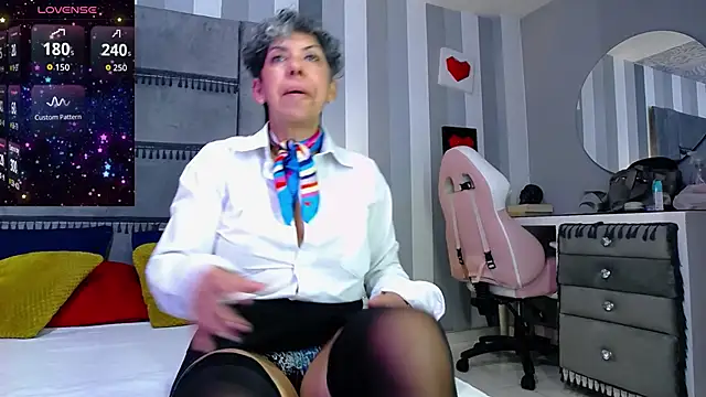 Julianewell online show from 06.09.26