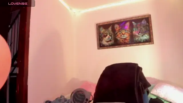 Snapshot of kiki_cavilll chatting on 03.21.26 kiki cavilll online show from 03.21.26