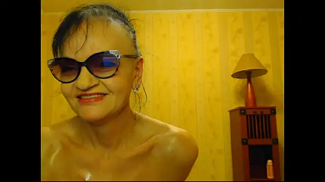 Snapshot of Valentina3859 chatting on 02.28.25 Valentina3859 online show from 02.28.25