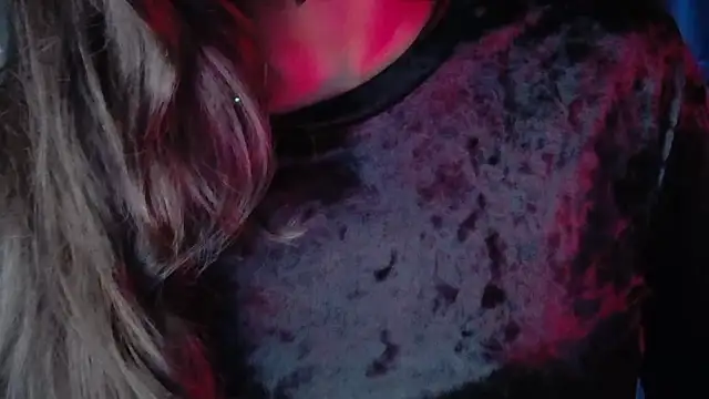 Snapshot of SexyAndHottie chatting on 01.10.26 SexyAndHottie online show from 01.10.26