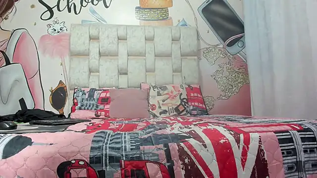 KOURTNEY-- online show from 02.12.25