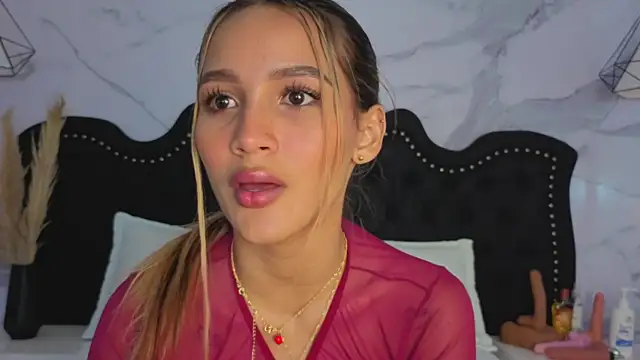 Carohorny4u online show from 04.28.26