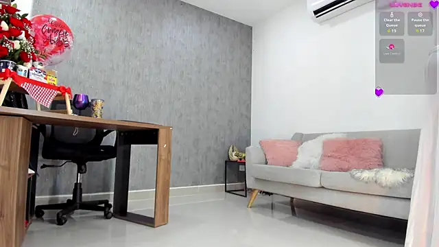 Ella Pride1 online show from 02.21.25