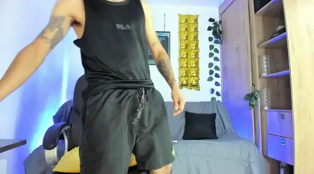 Snapshot of mikee_scooth chatting on 01.06.25 mikee scooth online show from 01.06.25