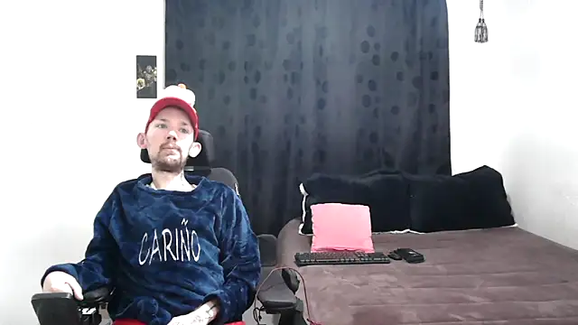 Sophia and Thomas online show from 12.22.24