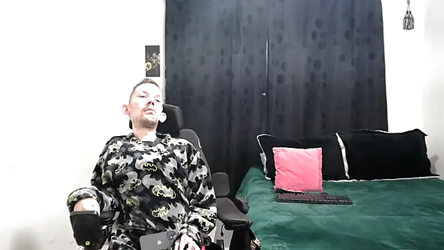 Sophia and Thomas online show from 03.09.25