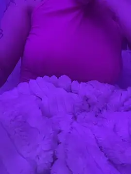 Snapshot of queenlo_xxx chatting on 12.24.24 queenlo xxx online show from 12.24.24