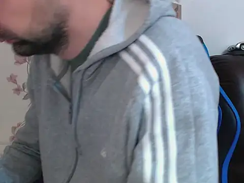 Snapshot of Leo_1617 chatting on 02.04.26 Leo 1617 online show from 02.04.26