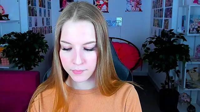 CuteMousee online show from 12.28.24