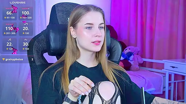 CuteMousee online show from 09.15.25