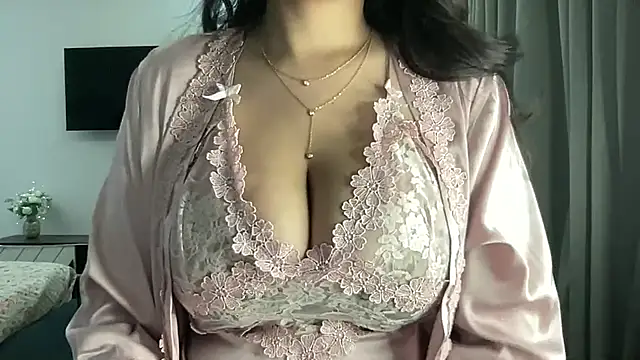 Wild Fantasy 7 online show from 11.02.25