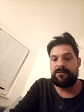 Snapshot of vielcumm chatting on 04.04.26 vielcumm online show from 04.04.26