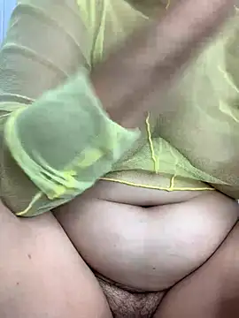 Snapshot of Nadia-melej chatting on 12.20.24 Nadia-melej online show from 12.20.24