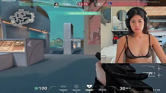 Snapshot of princesschini chatting on 12.10.24 princesschini online show from 12.10.24