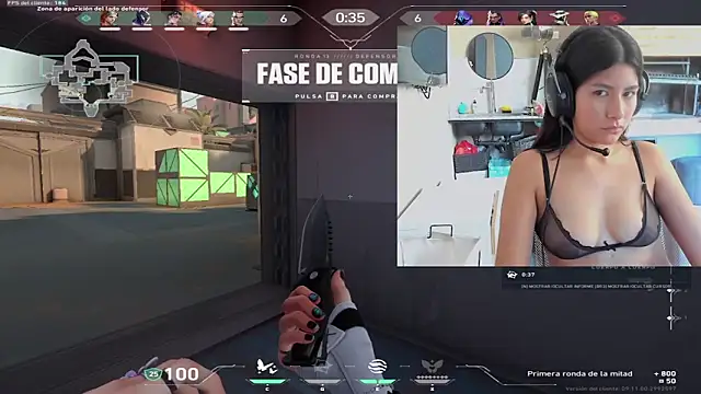 Snapshot of princesschini chatting on 12.11.24 princesschini online show from 12.11.24