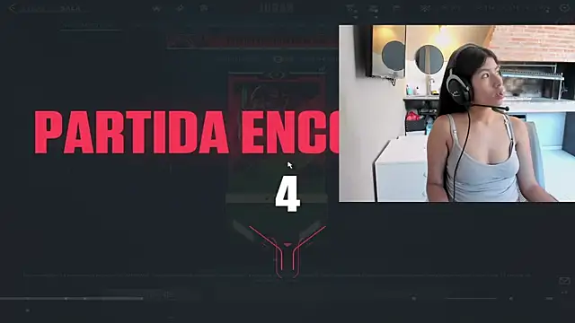 Snapshot of princesschini chatting on 12.16.24 princesschini online show from 12.16.24