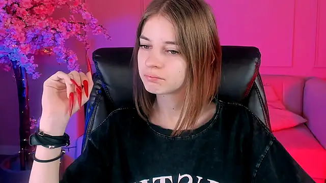 TinaDavil online show from 12.25.24