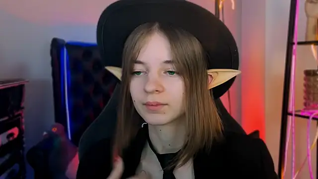 TinaDavil online show from 01.10.25