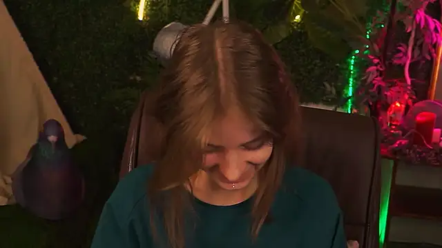 TinaDavil online show from 02.10.25