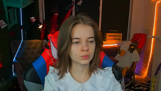 TinaDavil online show from 02.13.25