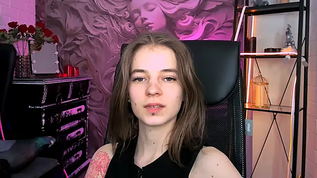 TinaDavil online show from 02.28.25