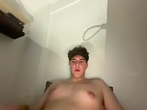 Snapshot of Pablogn24 chatting on 12.27.24 Pablogn24 online show from 12.27.24