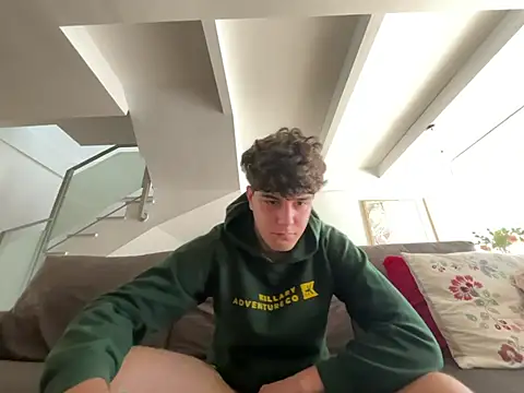 Snapshot of Pablogn24 chatting on 12.28.24 Pablogn24 online show from 12.28.24