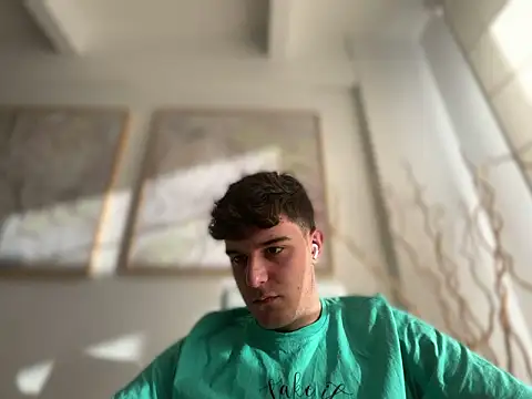 Snapshot of Pablogn24 chatting on 01.15.25 Pablogn24 online show from 01.15.25