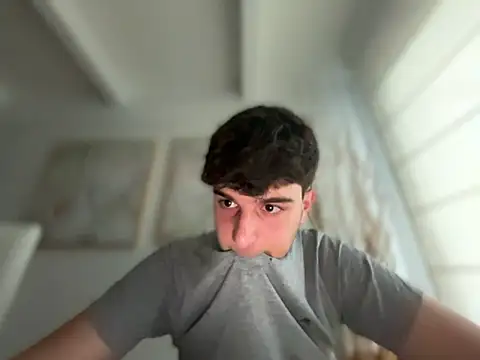 Snapshot of Pablogn24 chatting on 01.29.25 Pablogn24 online show from 01.29.25