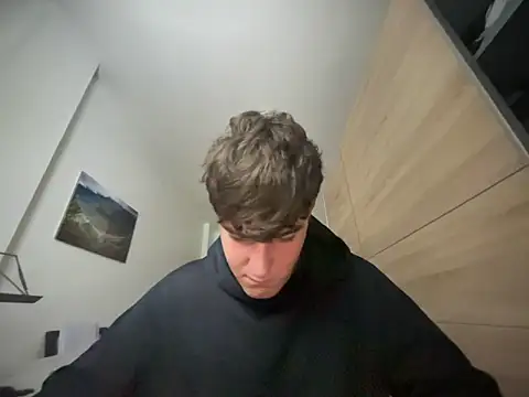 Snapshot of Pablogn24 chatting on 02.22.25 Pablogn24 online show from 02.22.25