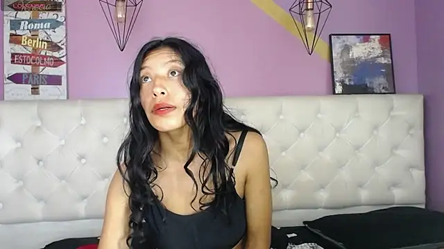 karolinee 66  online show from 12.07.24