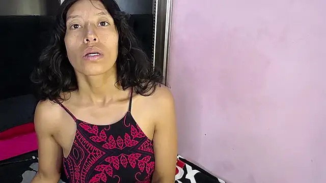 karolinee 66  online show from 11.29.25