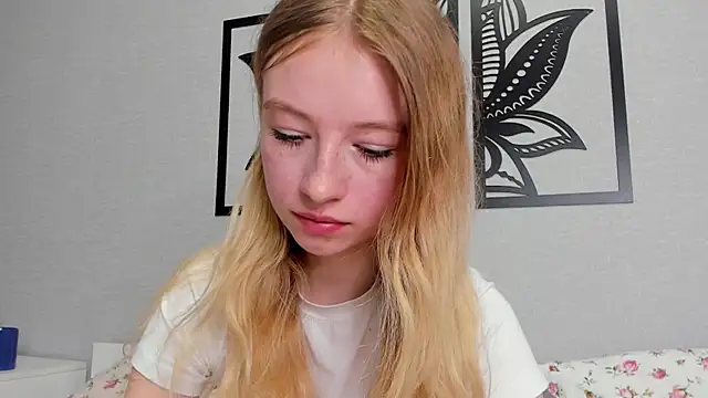 minidivaa  online show from 02.04.25