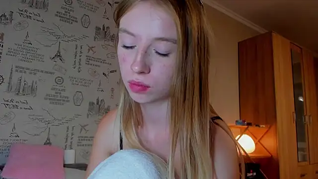 minidivaa  online show from 09.13.25