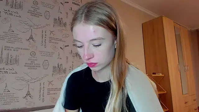 minidivaa  online show from 09.21.25