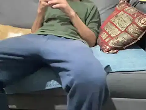 Snapshot of 4small4inchlol chatting on 12.17.24 4small4inchlol online show from 12.17.24