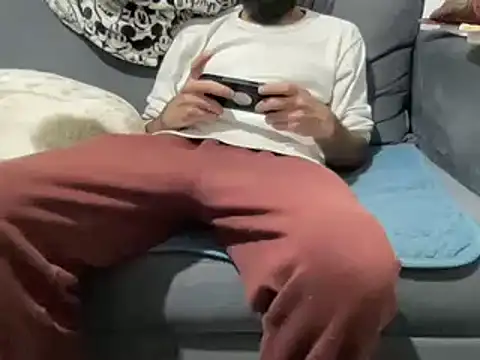 Snapshot of 4small4inchlol chatting on 12.29.24 4small4inchlol online show from 12.29.24