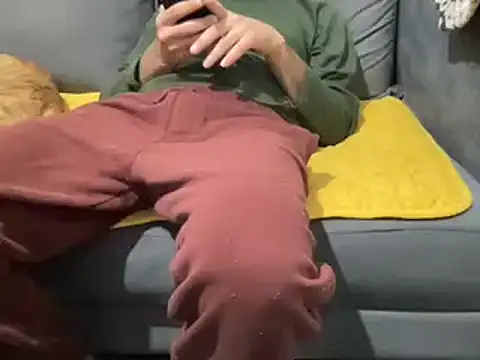 Snapshot of 4small4inchlol chatting on 02.02.25 4small4inchlol online show from 02.02.25