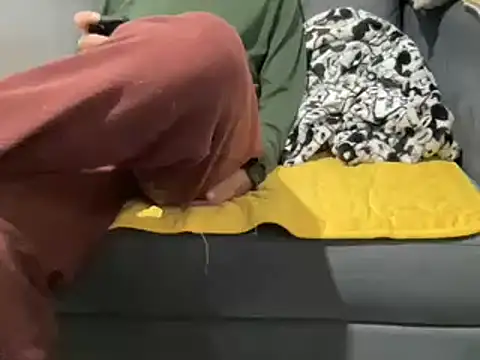 Snapshot of 4small4inchlol chatting on 02.13.25 4small4inchlol online show from 02.13.25