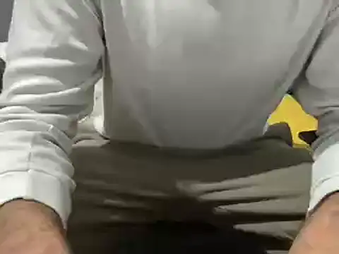 Snapshot of 4small4inchlol chatting on 02.16.25 4small4inchlol online show from 02.16.25