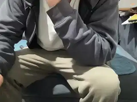 Snapshot of 4small4inchlol chatting on 02.28.25 4small4inchlol online show from 02.28.25