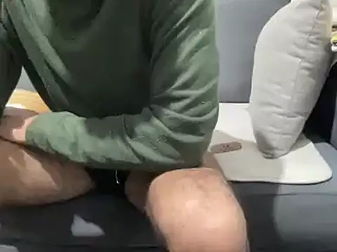 Snapshot of 4small4inchlol chatting on 03.15.25 4small4inchlol online show from 03.15.25